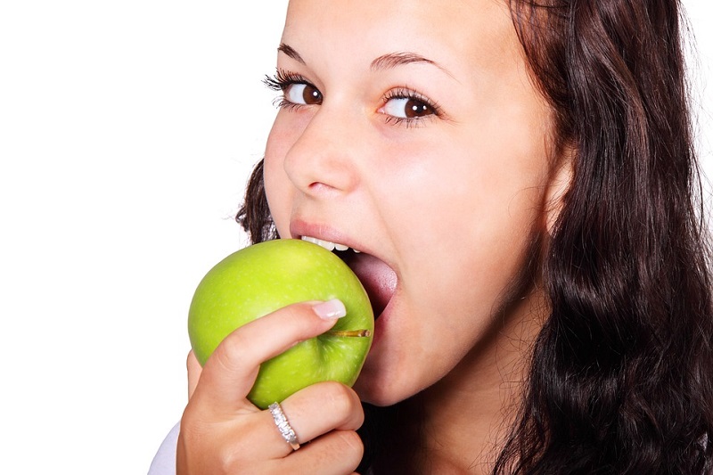 Having Bad Breath? Here are Some Tips to Prevent Bad Breath